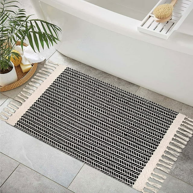 Moynesa 2'x3' Boho Bathroom Rugs Washable Rugs Small Front Door Mat Lightweight Kitchen Rug Woven Cotton Area Rug with Tassels Farmhouse Throw Rug Low Pile Carpet for Entry Laundry Room, Black